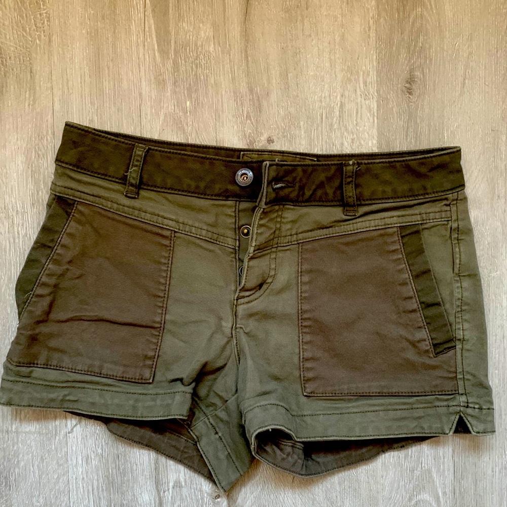 Prana Two-toned green shorts